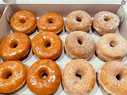 24 ঘন্টা স্ব-পরিষেবা স্বয়ংক্রিয় উত্তোলন সিস্টেম কেক ভেন্ডিং মেশিন সব ইস্পাত দরজা ফ্রেম এবং defogging গ্লাস সঙ্গে